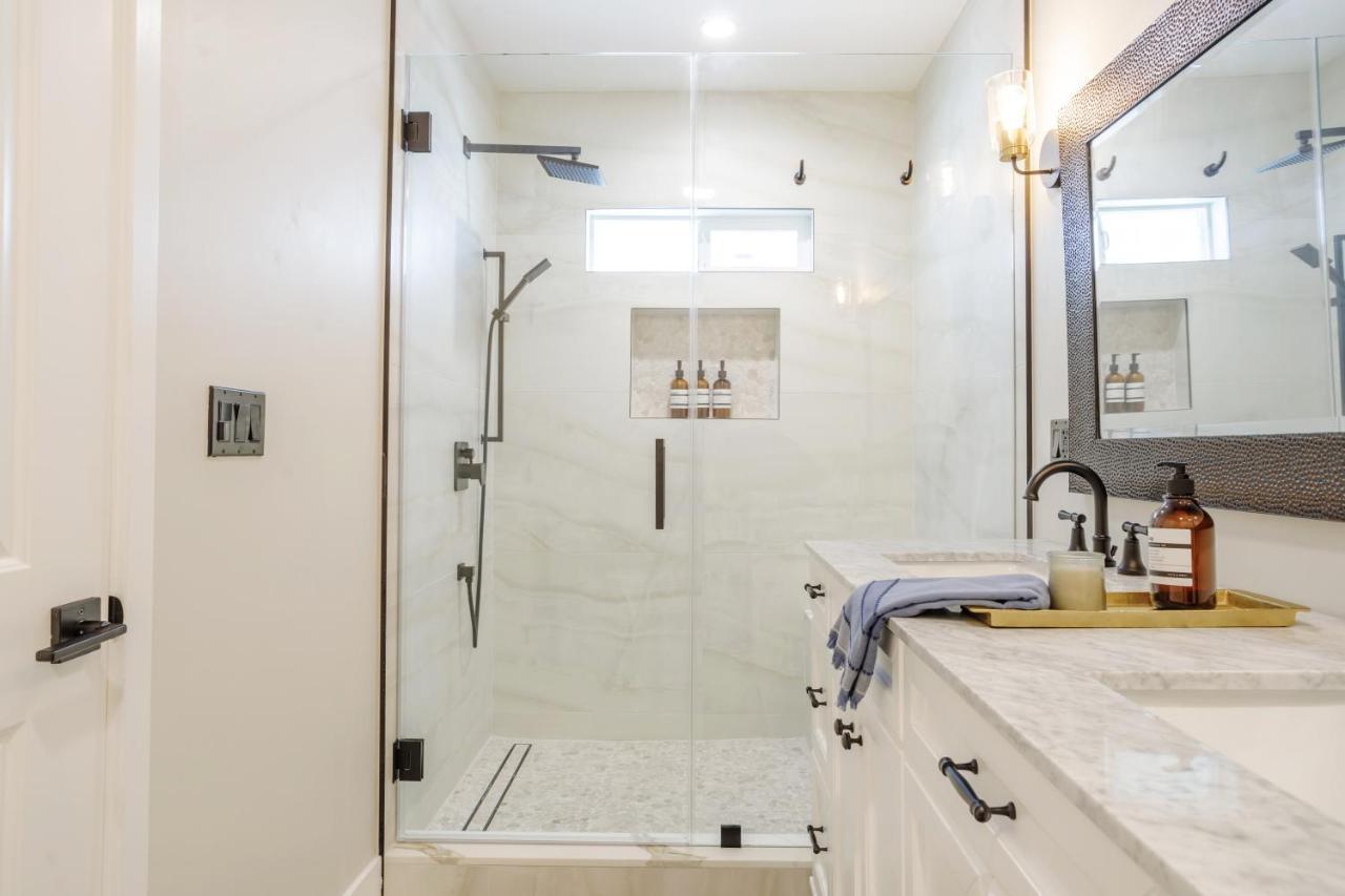 New 5 Bed W/Hot Tub Close To Universal Sleeps 12 Los Angeles Exteriör bild
