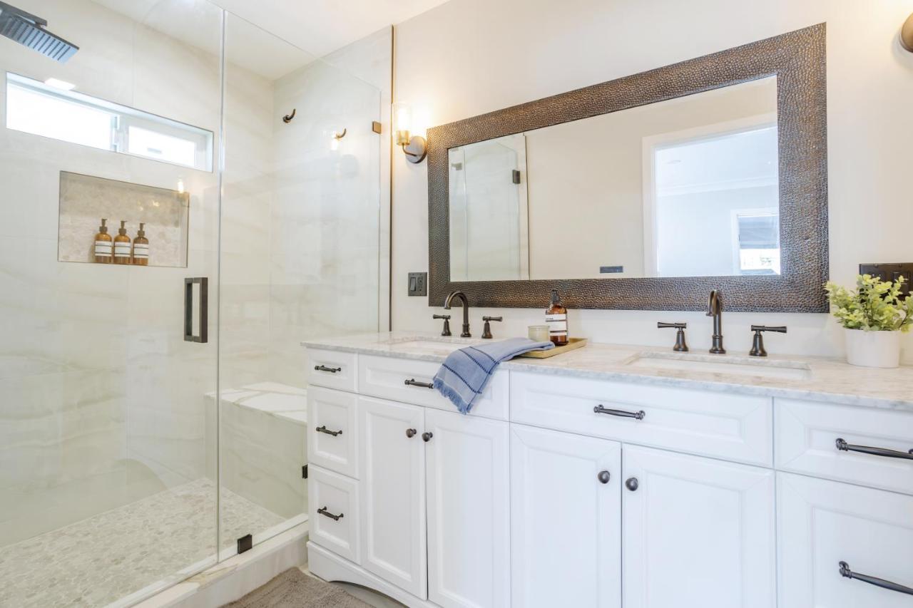 New 5 Bed W/Hot Tub Close To Universal Sleeps 12 Los Angeles Exteriör bild
