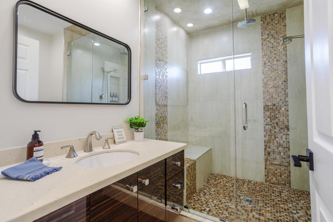 New 5 Bed W/Hot Tub Close To Universal Sleeps 12 Los Angeles Exteriör bild