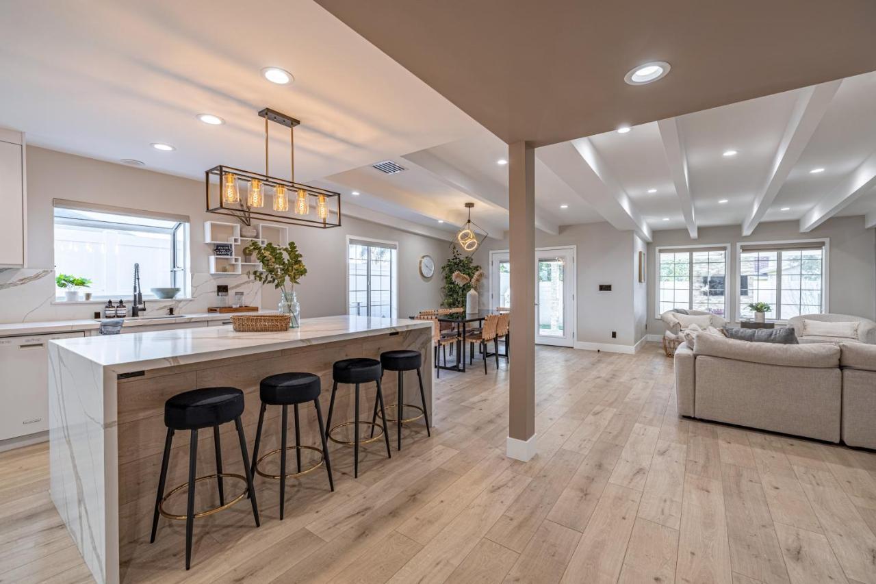 New 5 Bed W/Hot Tub Close To Universal Sleeps 12 Los Angeles Exteriör bild