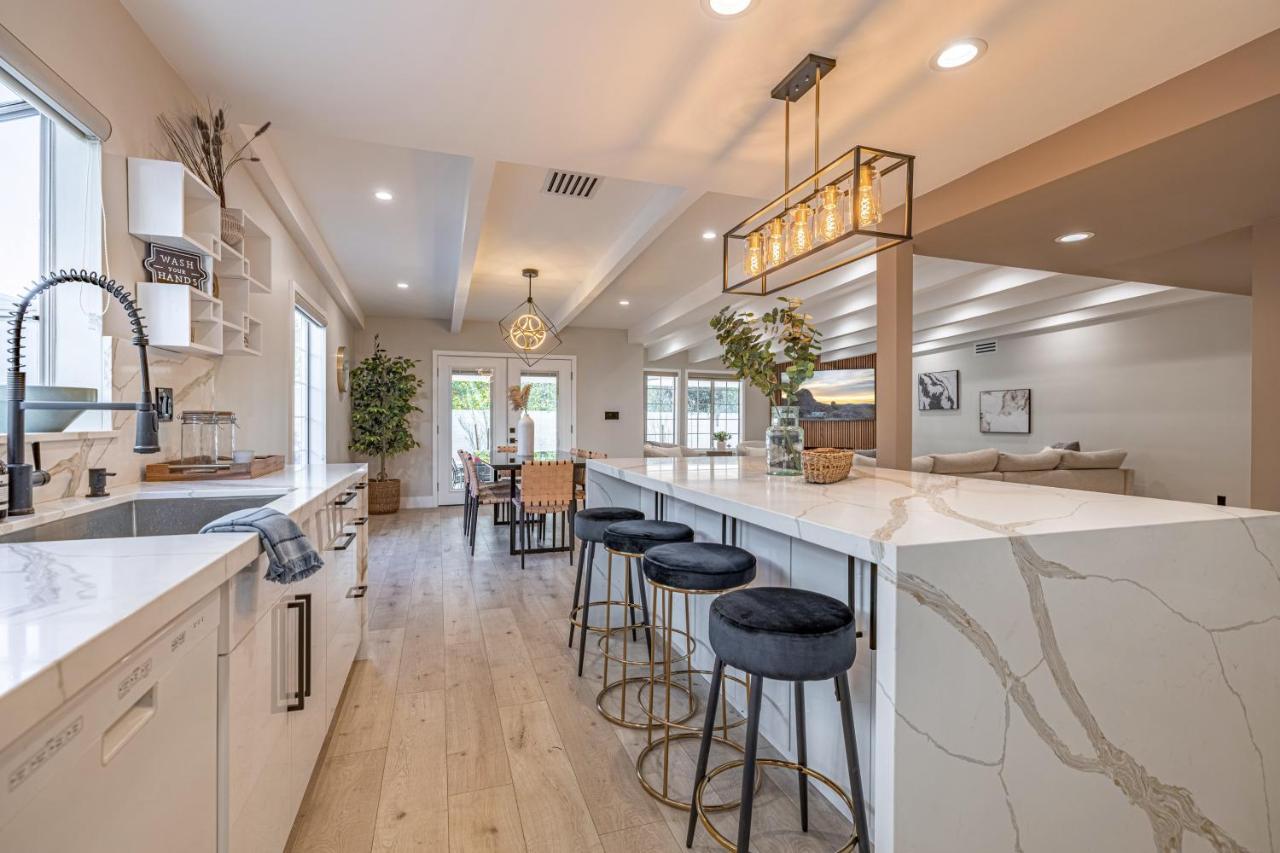 New 5 Bed W/Hot Tub Close To Universal Sleeps 12 Los Angeles Exteriör bild